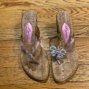 Dezario Butterfly Wedge Sandal - size 39